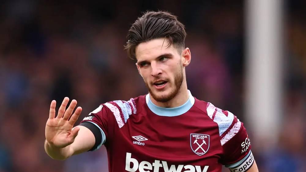 مانشستر سيتي يتراجع عن مساعيه لضم ديكلان رايس بسبب عرض أرسنال