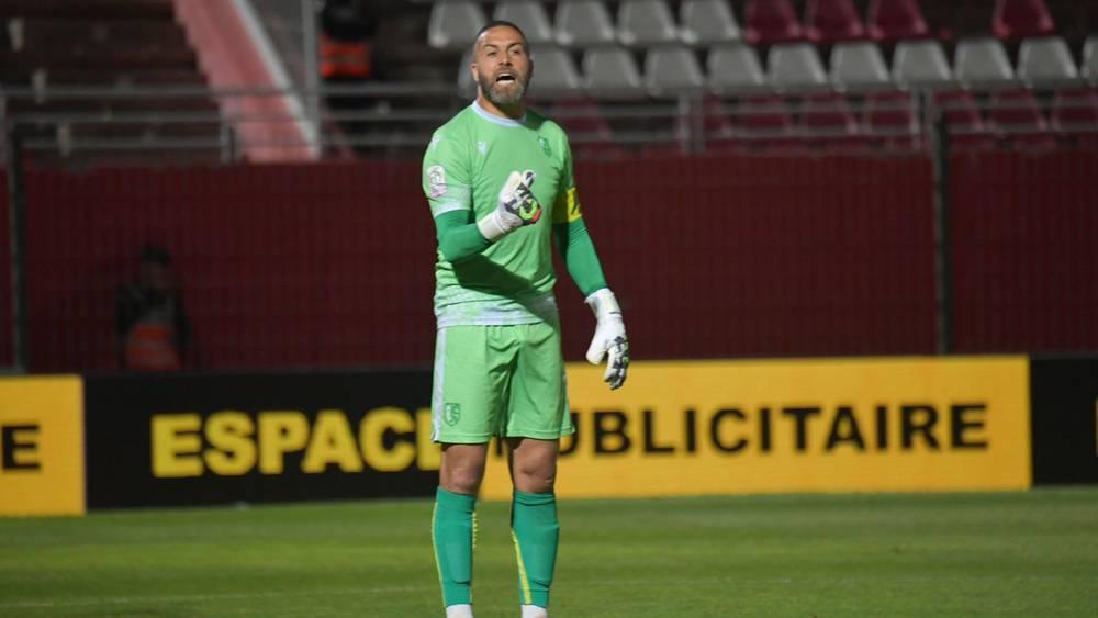 عبد الرحمن الحواصلي يجدد عقده مع الاتحاد الرياضي التوركي لموسم واحد