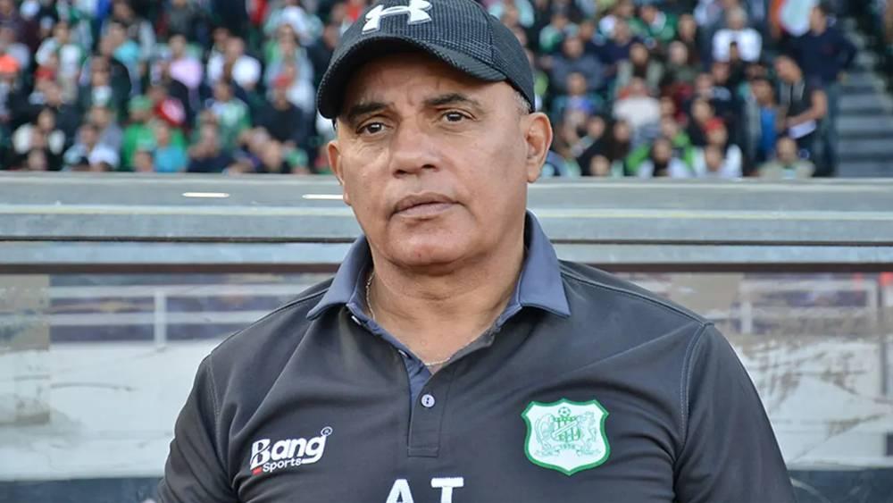 عبد الرحيم طاليب يقترب من العودة للإشراف على فريق بالدوري الإماراتي