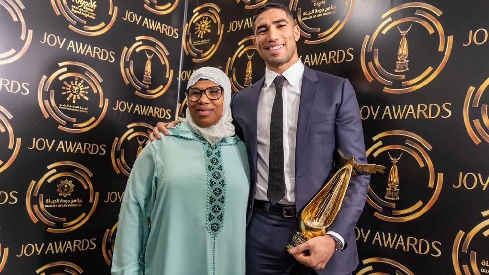 شبكة "ESPN" تختار حكيمي كأفضل ظهير أيمن في العالم لعام 2023