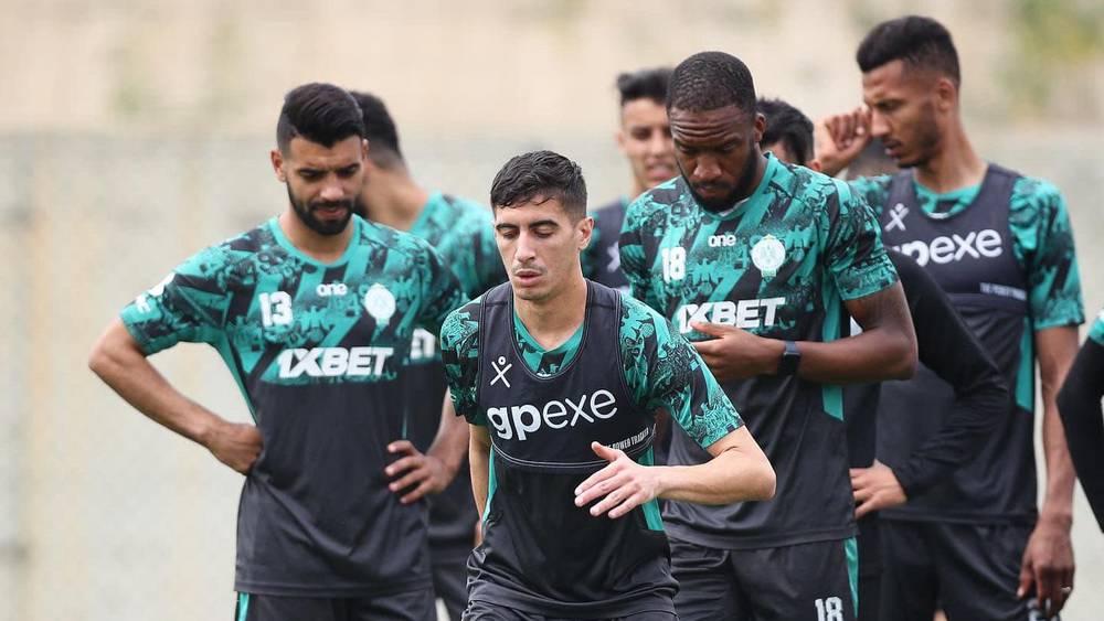 الرجاء يدخل في معسكر "مغلق" مساء يومه الخميس استعدادا للديربي