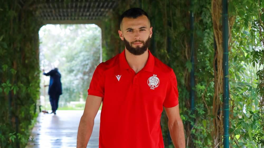 الجعدي يرفض الجلوس على دكة الاحتياط في "الديربي" ويغادر مقر إقامة الفريق دقائق قليلة قبل التوجه نحو الملعب