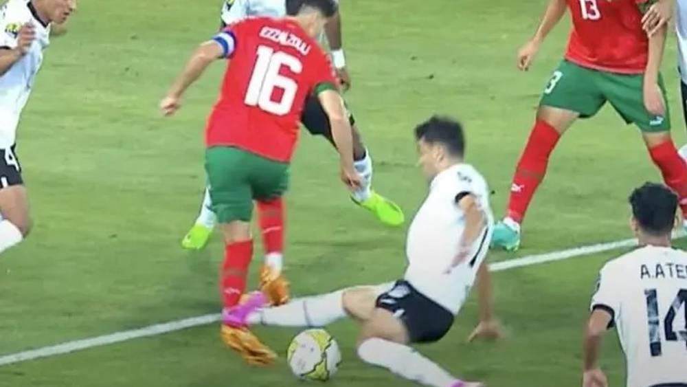 بعد طرده بسبب تدخله العنيف ضد الزلزولي.. محمود صابر يواجه عقوبة الإيقاف لمباراتين ويغيب عن أول مواجهتين في أولمبياد "باريس 2024"