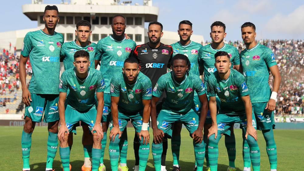 التشكيلة الرسمية للرجاء أمام ن. بركان.. الهدهودي ومقدم في الدفاع وبوزوق والزرهوني وبنجديدة يقودون خط الهجوم