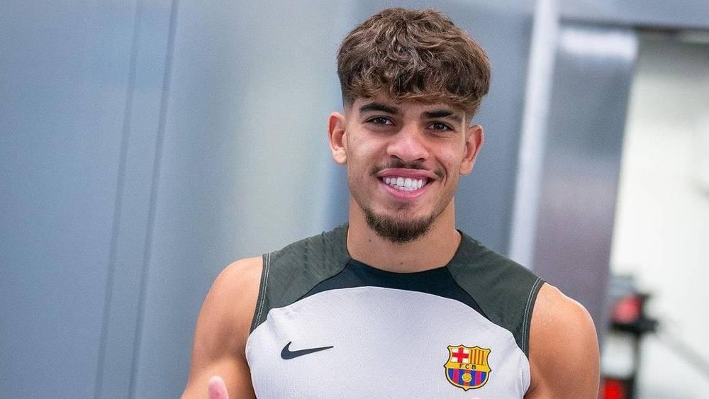 الزلزولي ينضم إلى تداريب برشلونة ويخضع إلى الفحوصات الطبية التي تسبق الموسم الكروي