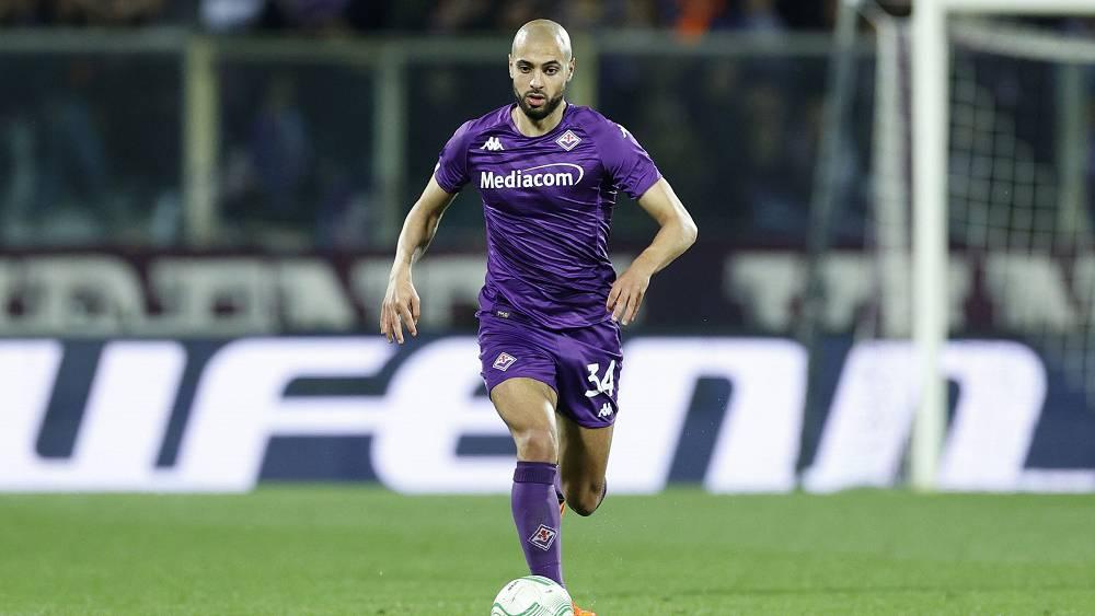 تقارير إيطالية: "أمرابط على وشك البقاء في فيورنتينا مرة أخرى بسبب سعر اللاعب المرتفع"