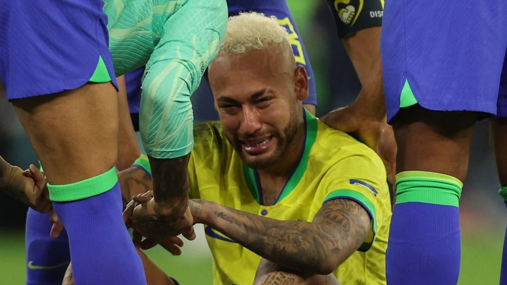 نيمار: "فكرت جديا في اعتزال اللعب الدولي"