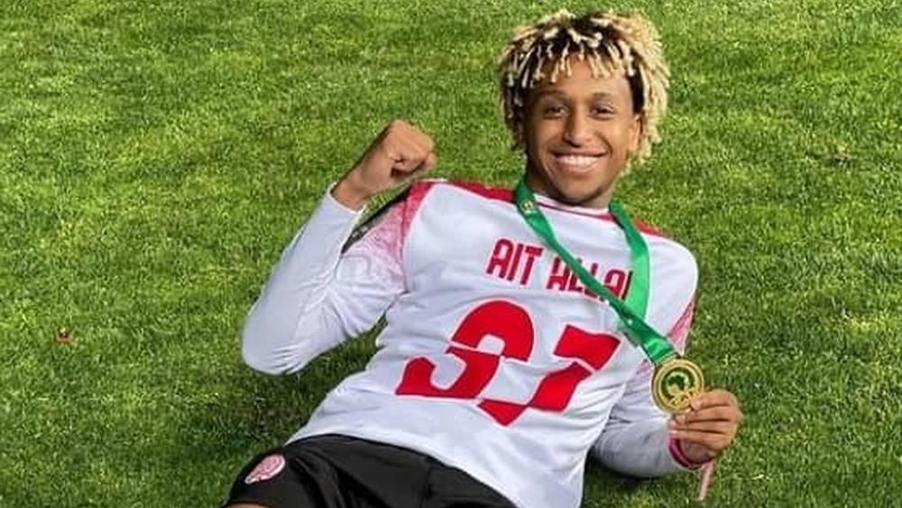 آيت علال: "اليوم انتهت رحلتي مع فريق الوداد كلاعب ولكنها لن تنتهي كمشجع"