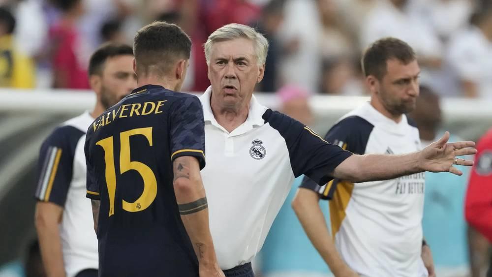 أنشيلوتي: "5 كرات في العارضة.. يبدو أن مرمى برشلونة كان فيه جدار!"