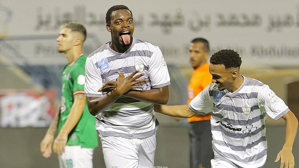 رسميا/ الكونغولي مبينزا ينتقل إلى صفوف معيذر القطري