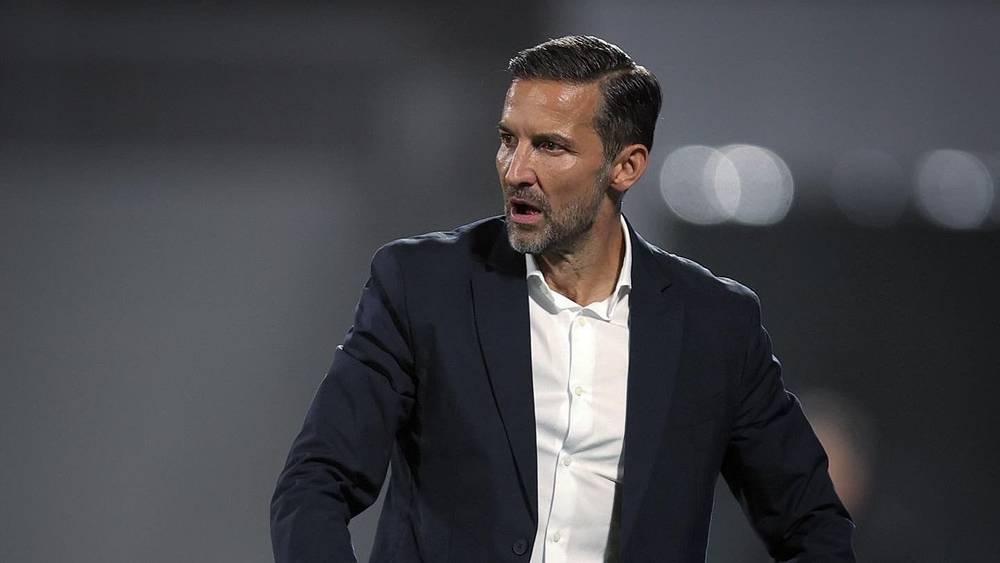 تشكيلة الرجاء أمام النصر.. زينباور يعتمد على عراسي ومقدم في الدفاع ورحيمي يقود الهجوم رفقة بولكسوت وبوزوق