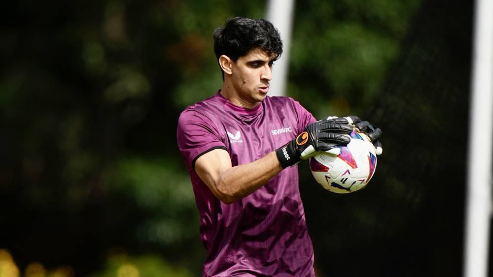 مينديليبار (مدرب إشبيلية): "أعتقد أن بونو سيغادر.. الأبواب مفتوحة نحو السعودية"