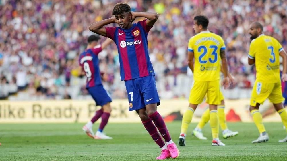 غونزاليس (مدرب قادش) معلقا على تألق لامين يامال: "عندما ترى لاعبًا مثله في الملعب فإنك تتساءل لماذا لا تملكه"