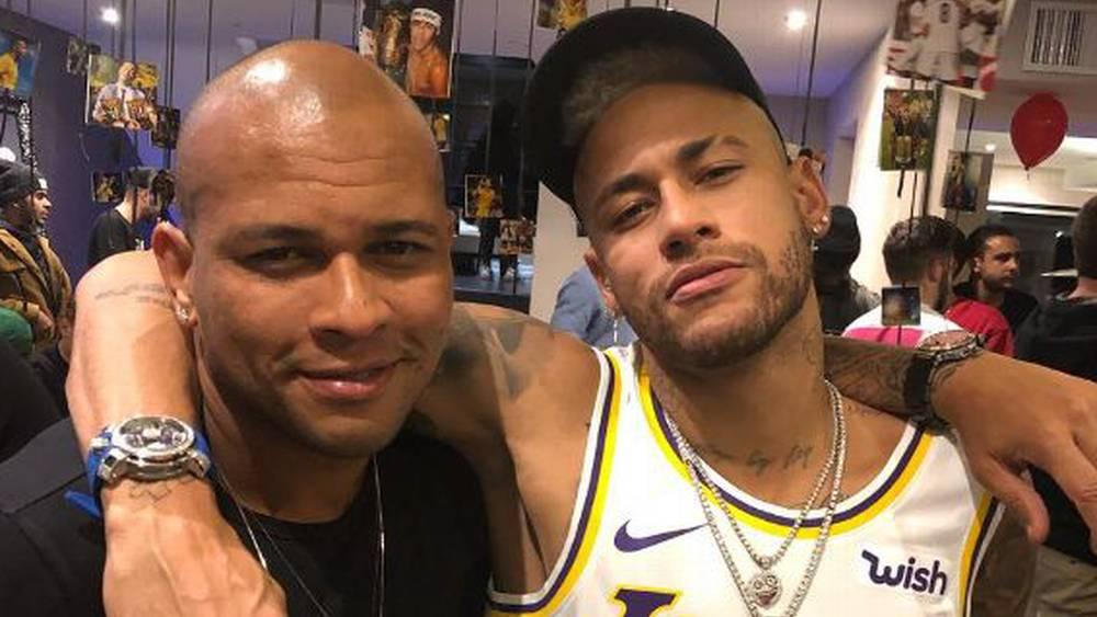 صديق نيمار يكشف أسباب انتقاله إلى الهلال السعودي