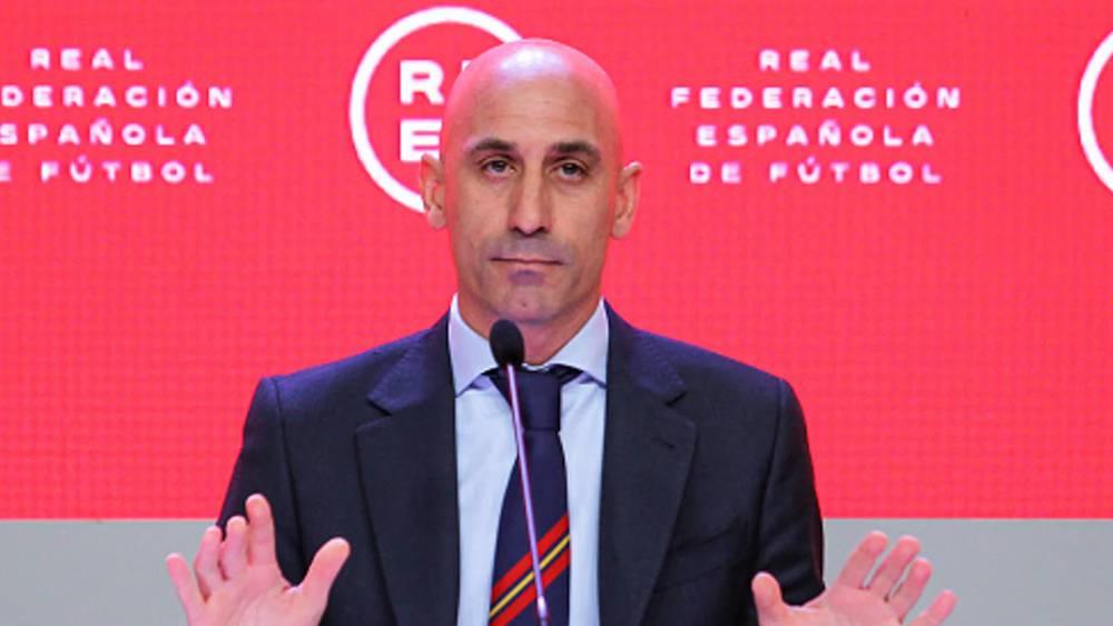 رسميا/ "الفيفا" يعلن توقيف رئيس الاتحاد الإسباني مؤقتا بعد واقعة نهائي مونديال السيدات