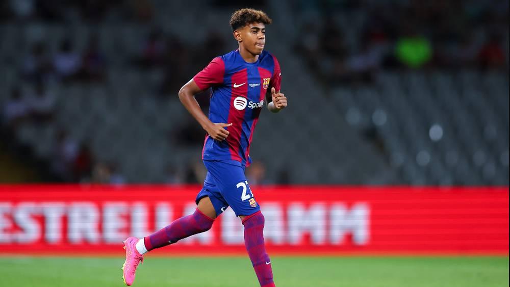 لامين يامال يحصل على جائزة "أفضل لاعب" في مباراة برشلونة وفياريال