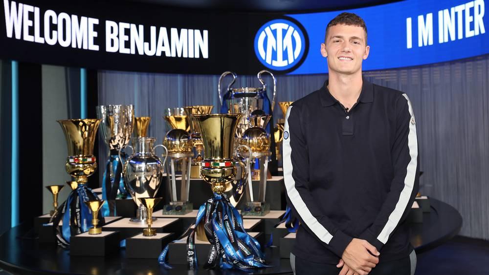 رسميا/ بافارد ينتقل من بايرن ميونخ إلى الإنتر