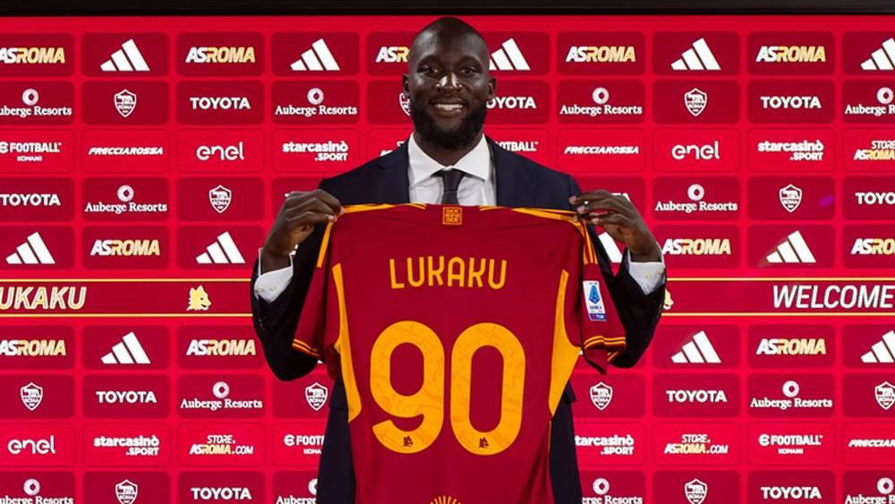 رسميا/ روما يعلن تعاقده مع لوكاكو على سبيل الإعارة