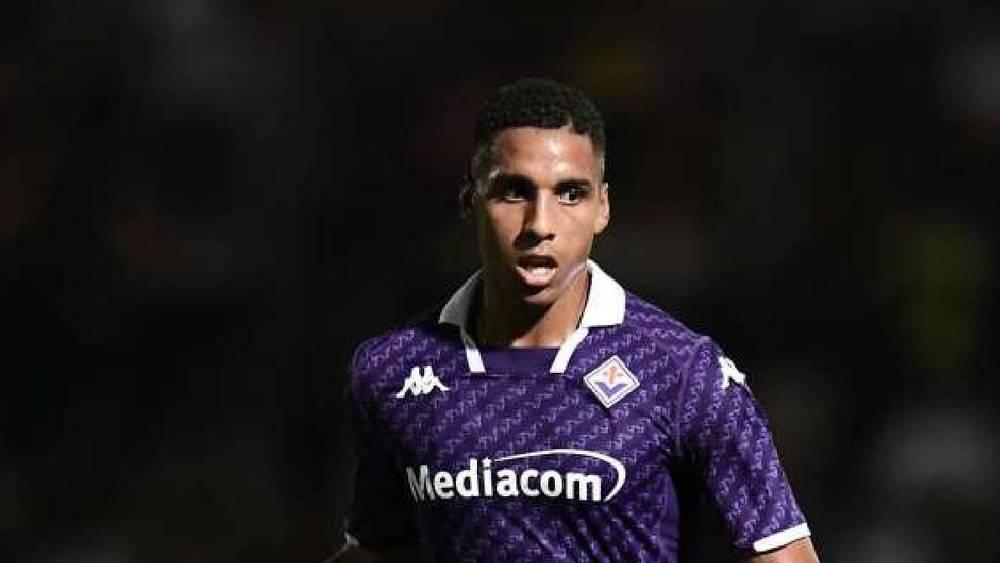 صابيري يواصل الغياب عن قائمة فيورنتينا بسبب الإصابة