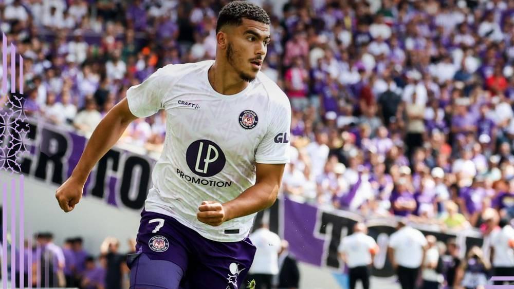 أبوخلال يسجل هدفا في تعادل فريقه تولوز أمام كليرمون فوت (2-2) في الدوري الفرنسي