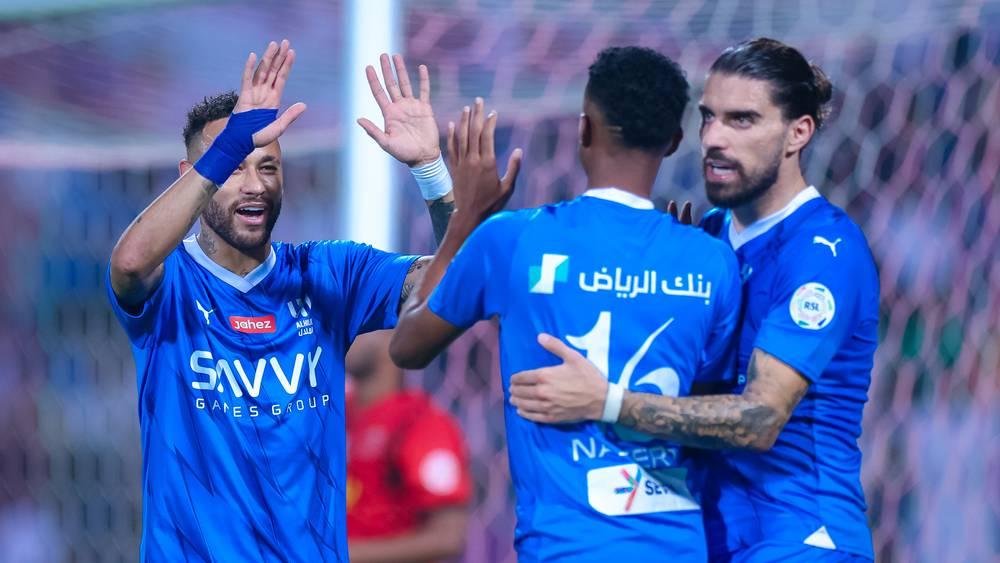في أول ظهور لنيمار.. الهلال "يقسو" على الرياض (6-1) ويعتلي صدارة الدوري السعودي