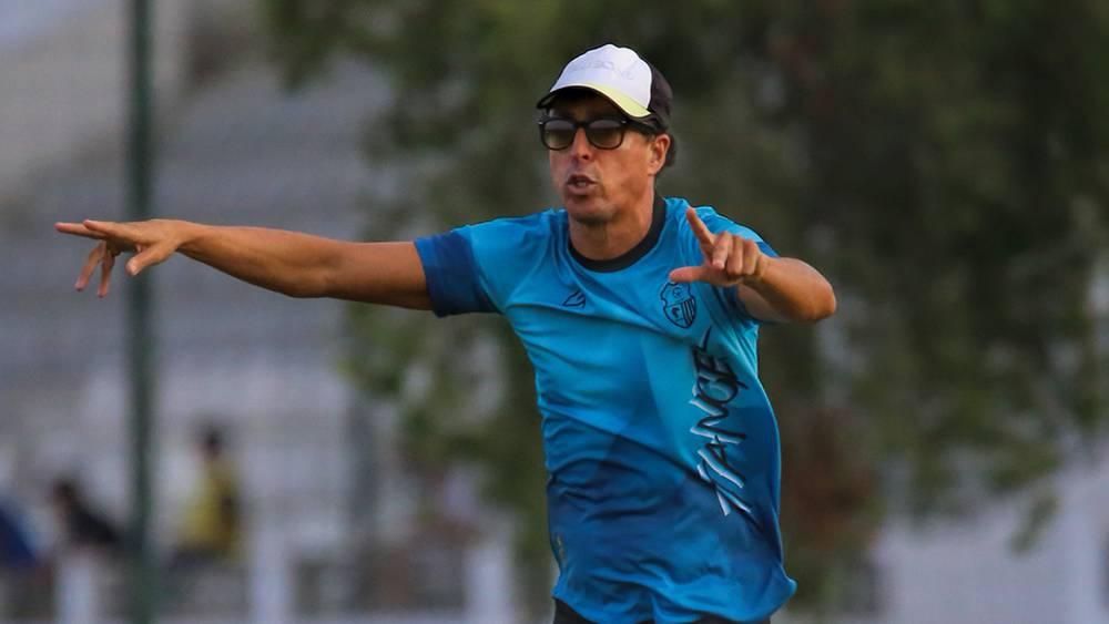 رسميا/ اتحاد طنجة يُعلن فسخه عقد مدربه هلال الطير من طرف واحد