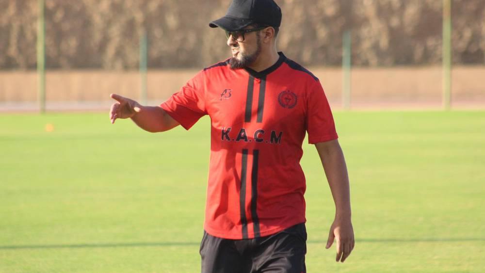 الحيمر: "أرضية ملعب أبوبكر عمار لا تصلح لكرة القدم.. لقد واجهنا جمعية سلا في الجحيم"