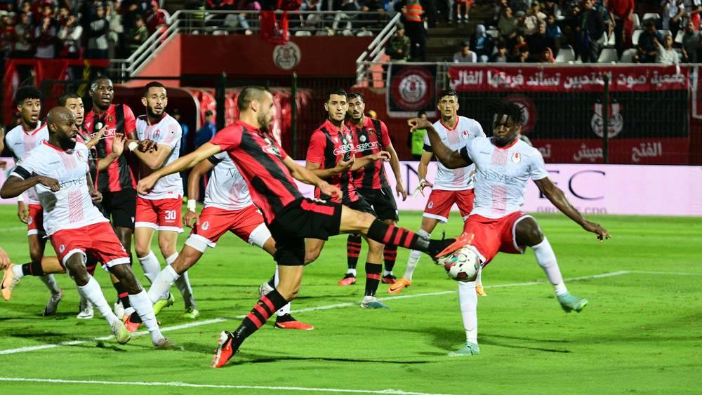 مساعد مدرب اتحاد العاصمة: "سجلنا نتيجة إيجابية أمام الفتح الرياضي وسنقوم بكل ما في وسعنا من أجل حسم التأهل في الجزائر"