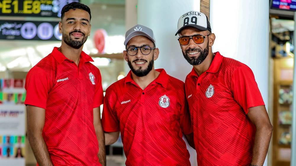 بعثة الفتح الرياضي تصل إلى تونس قبل استكمال رحلتها صوب الجزائر تأهبا لمواجهة اتحاد العاصمة