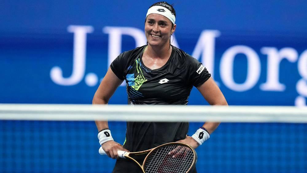 أنس جابر تتوج ببطولة "نينغبو" المفتوحة للتنس وتحصد اللقب الخامس في مسيرتها