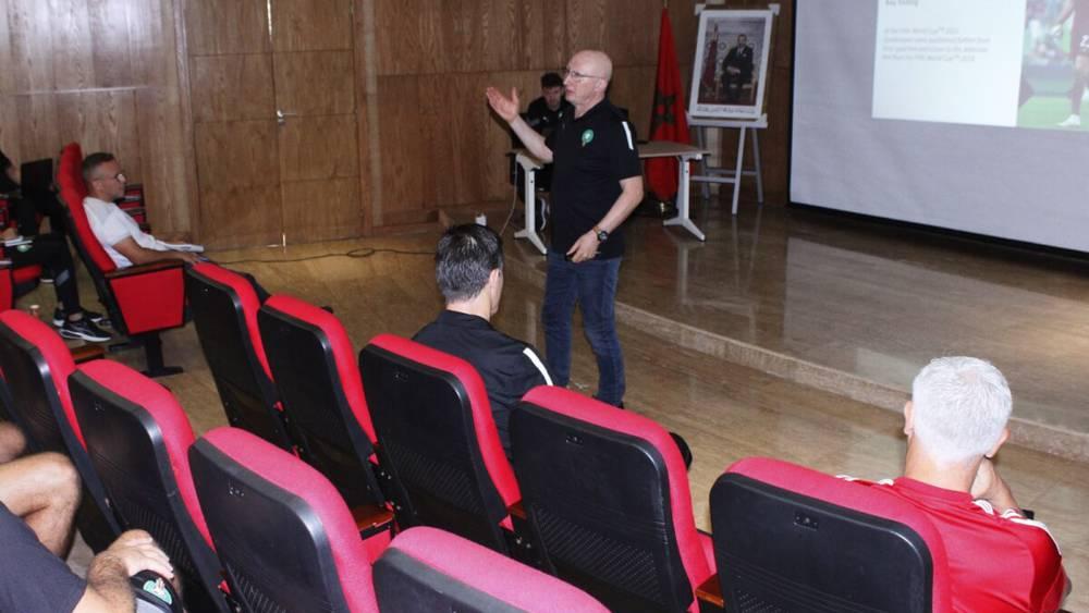 الجامعة تعلن اشتغالها على مخطط لتطعيم المنتخب المغربي الأول بـ50% من لاعبي البطولة الاحترافية مستقبلاً