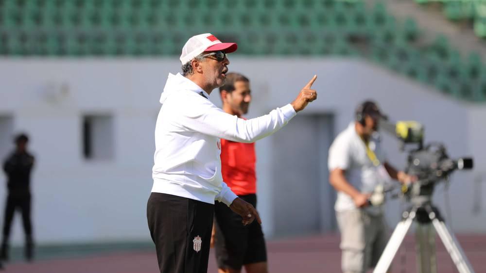 السكتيوي: "ظفرنا بنقطة ثمينة أمام الرجاء وأناشد جماهير الحسنية الحضور لتشجيع فريقها لأن المقاطعة ليست حلا"