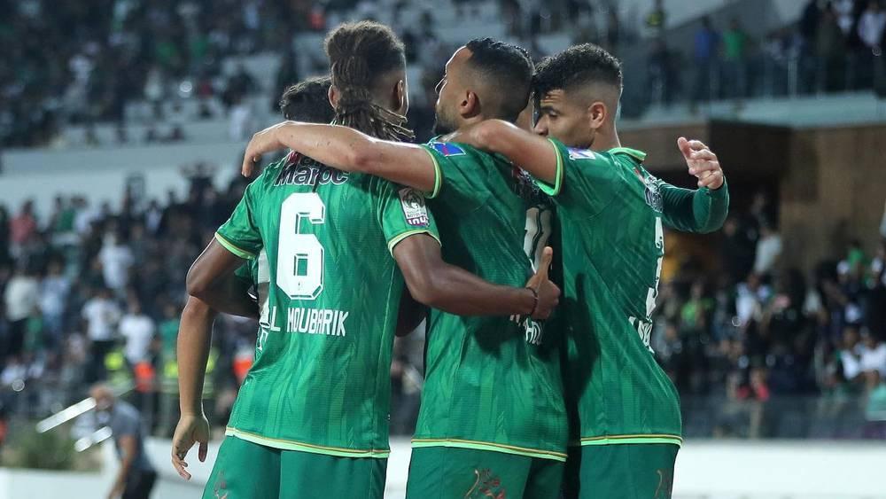 التشكيلة الرسمية للرجاء أمام المغرب التطواني.. خفيفي ومكعازي أساسيان ومباريك وزريدة في الاحتياط