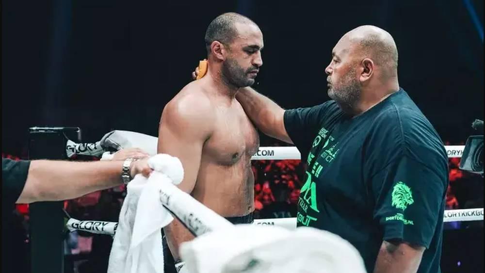 مدرب هاري: "بدر يريد خوض نزال أخير قبل وضع حد لمسيرته الرائعة التي دخلت في ركود خلال السنوات الأخيرة"