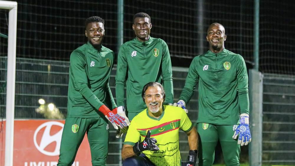 المنتخب الموريتاني يخوض حصة تدريبية بـ"مركب محمد السادس" في إطار معسكره الإعدادي بالمغرب