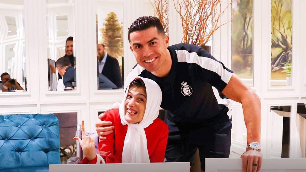 بسبب معانقته للرسامة حمامي.. كريستيانو رونالدو قد يواجه عقوبة "99 جلدة" من طرف القضاء الإيراني