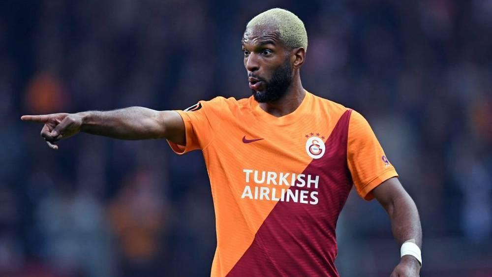 الهولندي بابل: "قرأت عن أندية تريد إيقاف لاعبيها بسبب رأيهم عن الحرب.. من الواضح أنهم سيخرسون صوتك إن اخترت الجانب الخطأ"