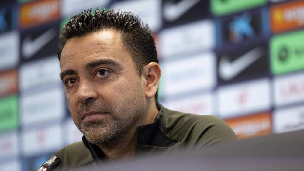 تشافي: "هل سيلعب ليفاندوفسكي؟ مباراة الكلاسيكو تحتاج لاعبين جاهزين 100%"