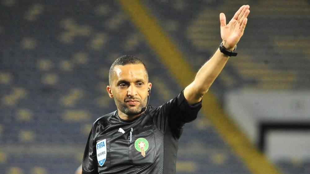 رضوان جيد حكما لمباراة الرجاء وضيفه الفتح