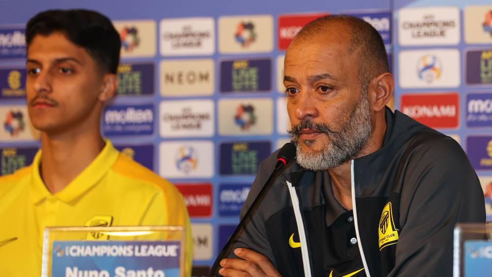 رسميا/ اتحاد جدة يُعلن إقالة مدربه البرتغالي نونو سانتو