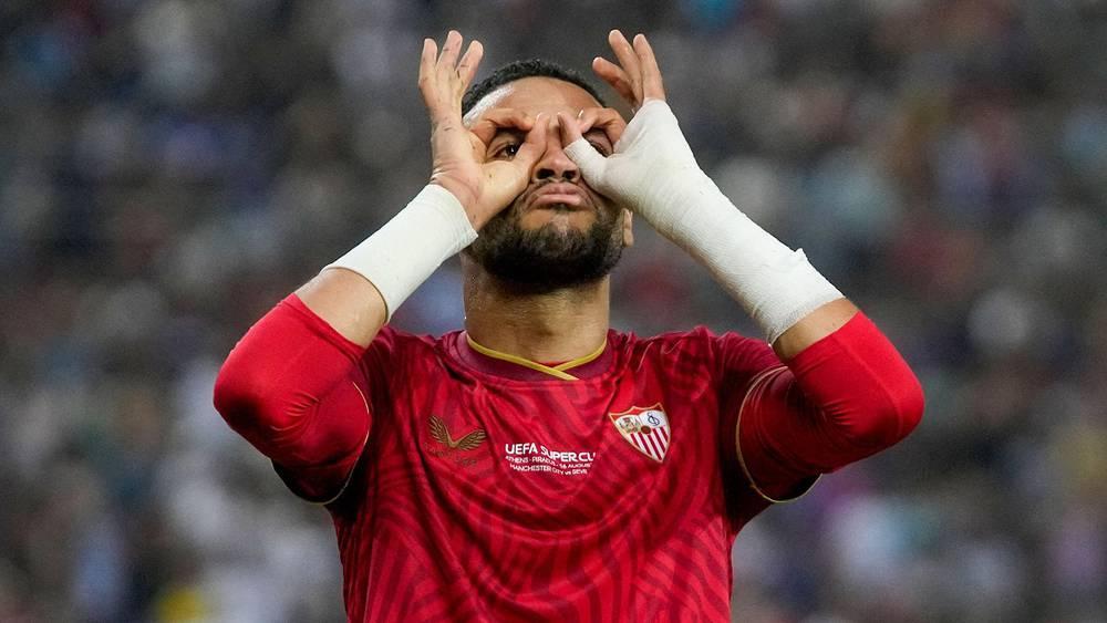 يوسف النصيري أساسي في مباراة اليوم ضد أرسنال