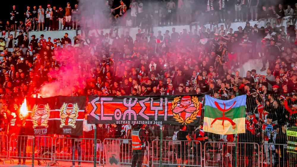 فصيل "إيمازيغن" المساند لحسنية أكادير يعلن عودته للمدرجات بعد رحيل المكتب المديري برئاسة الضور