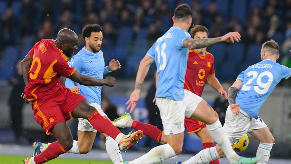 لاتسيو يتعادل مع روما في الدوري الإيطالي