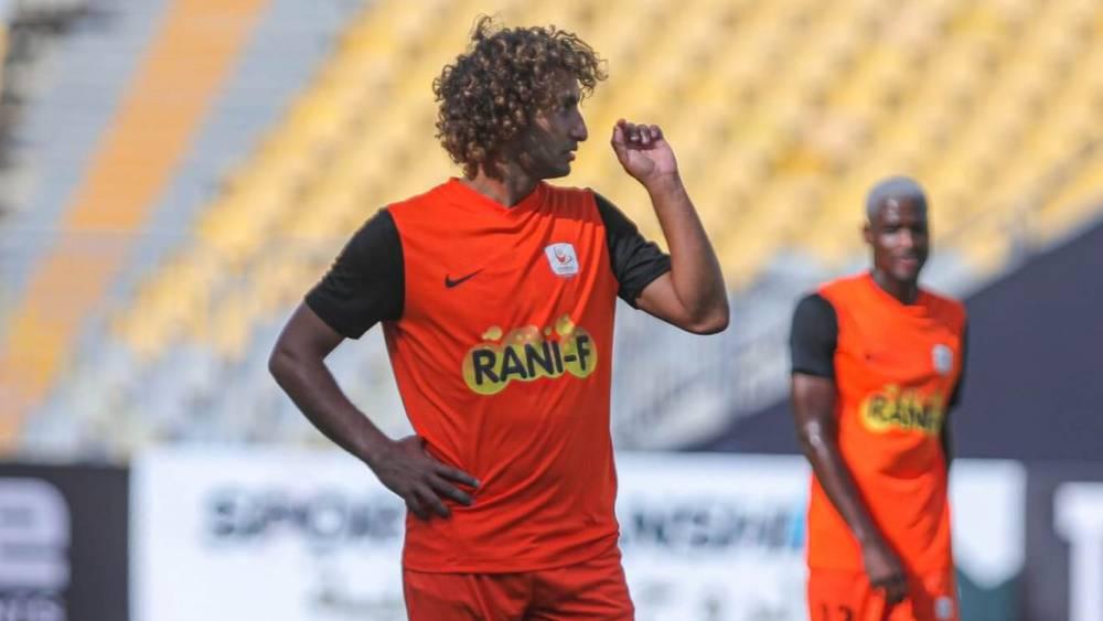 مشاكل عمرو وردة لا تنتهي.. فاركو المصري يعلن فسخ تعاقده مع اللاعب وإجباره على إعادة المبالغ التي تقضاها