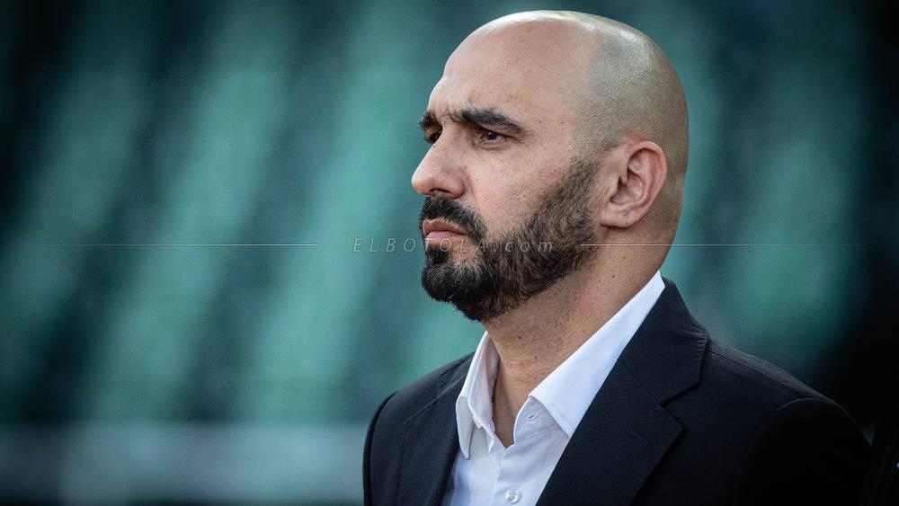 جوائز "الكاف"/ وليد الركراكي حاضر في اللائحة النهائية المرشحة للتتويج بجائزة "مدرب السنة"