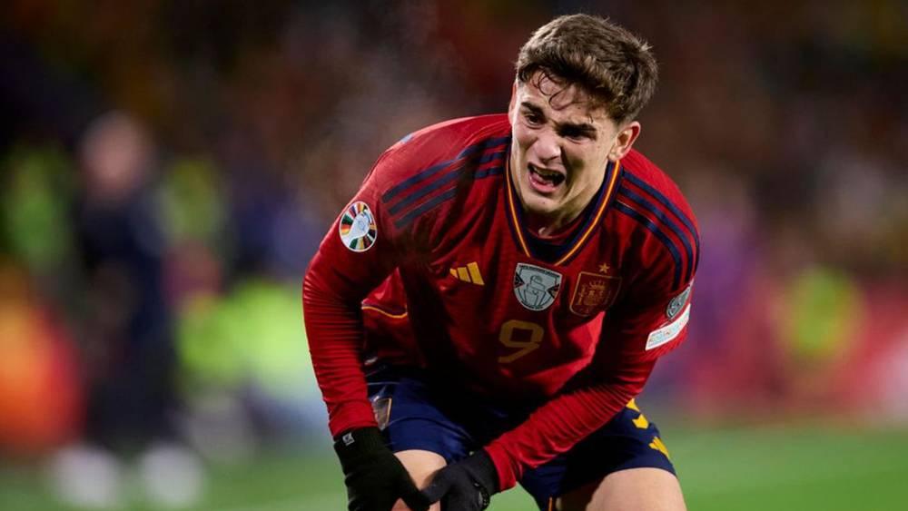 الإصابة تنهي موسم غافي وتحرمه من المشاركة في "يورو 2024"!