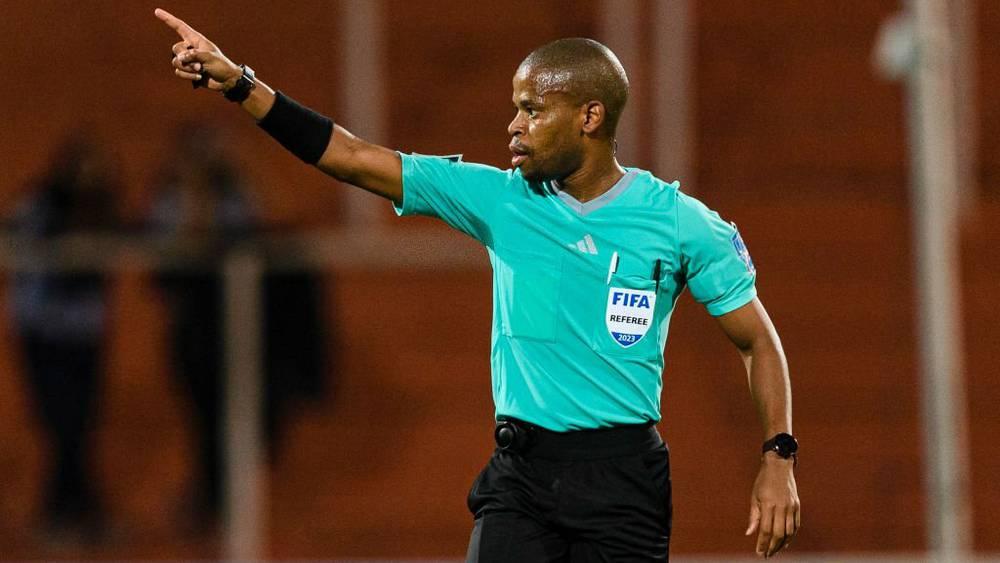 الحكم الجنوب أفريقي "توم أبونجيل" يقود مواجهة المغرب وتنزانيا في تصفيات المونديال