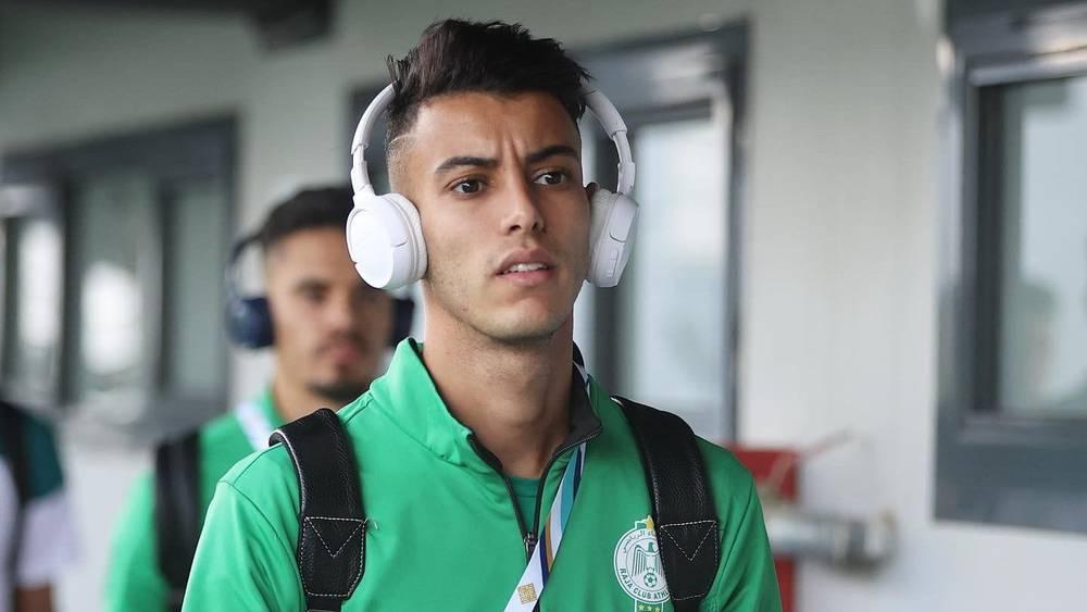 بعد استبعاده من مباراة أولمبيك أسفي الودية لأسباب تقنية.. الوردي يشارك في الحصة التدريبية ليومه الإثنين