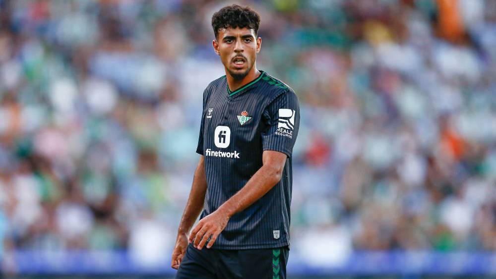 الدوري الإسباني/ شادي رياض ينافس 4 لاعبين آخرين على جائزة "لاعب الشهر لأقل من 23 سنة"