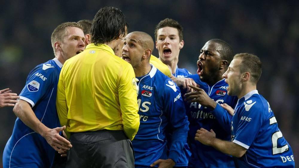 أبرزها "الطرد المؤقت بسبب الاحتجاج".. مجلس الاتحاد الدولي يعلن دعمه لتغييرات جديدة في كرة القدم